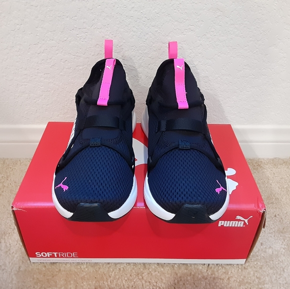 Puma - Picture 2 of 4